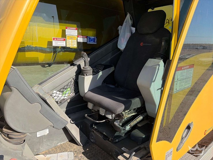 2019-grove-tms-9000-2-115-ton-hydraulic-truck-crane-image-24