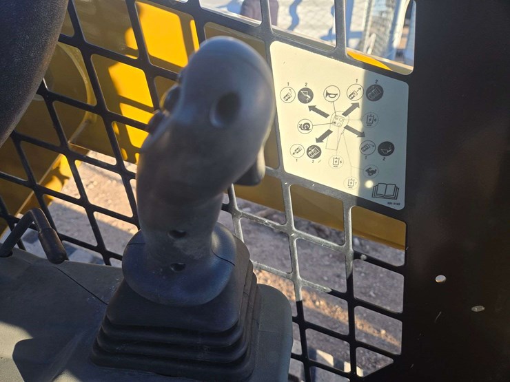 caterpillar-249d3-image-10