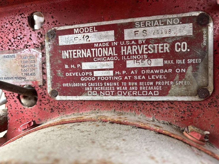 farmall-f-12-single-front-on-rubber-with-cast-steel-rim-and-rear-steel-image-15