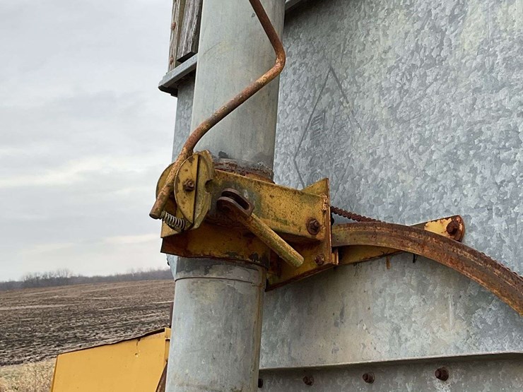 knoedler-pto-drive-auger-cart-image-17