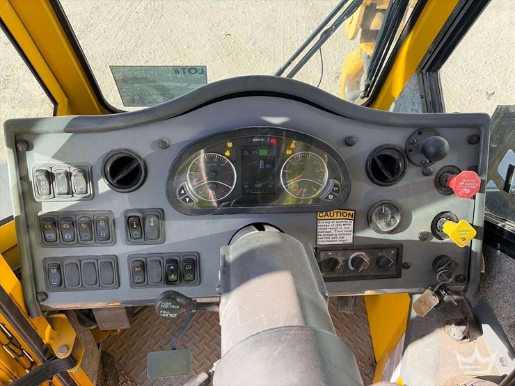 2019-grove-tms-9000-2-115-ton-hydraulic-truck-crane-image-16