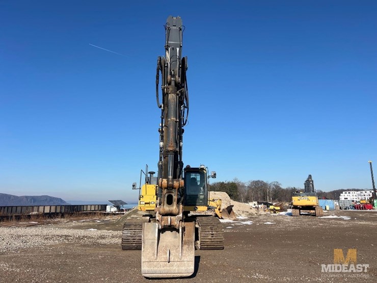 deere-470g-lc-image-2