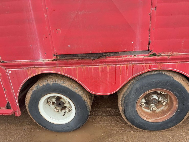 horse-transport-5th-wheel-livestock-trailer-image-35