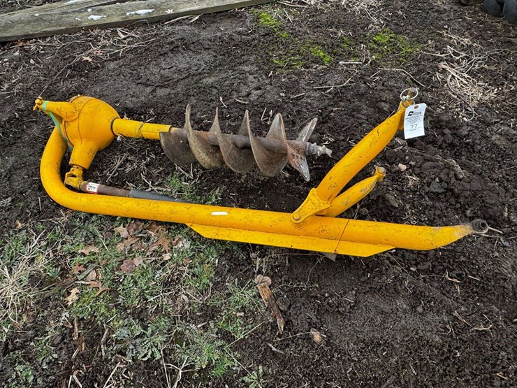 12"-pto-3-pt-post-hole-digger-image-1