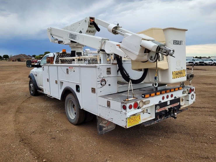 2012-ram-5500-chassis-regular-cab-2d-bucket-truck-image-7