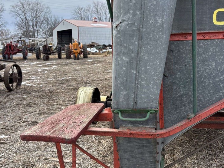 case-28x46-thresher-on-steel-image-33