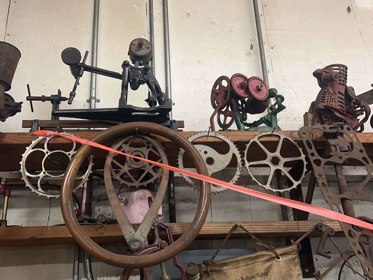 contents-of-right-side-of-the-shelf-image-2