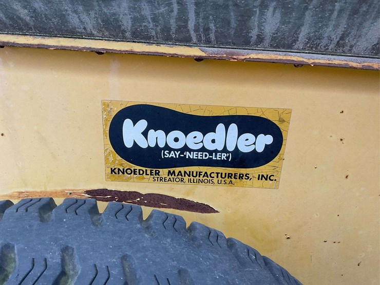 knoedler-pto-drive-auger-cart-image-6