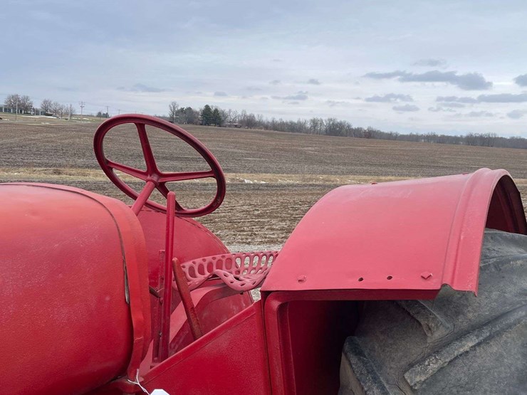 mccormick-deering-wk-40-wide-front-on-rubber-image-56