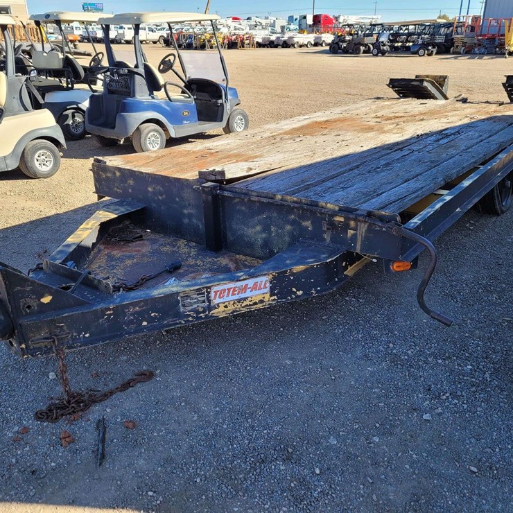 1977 Birmingham MFG. Flatbed Trailer