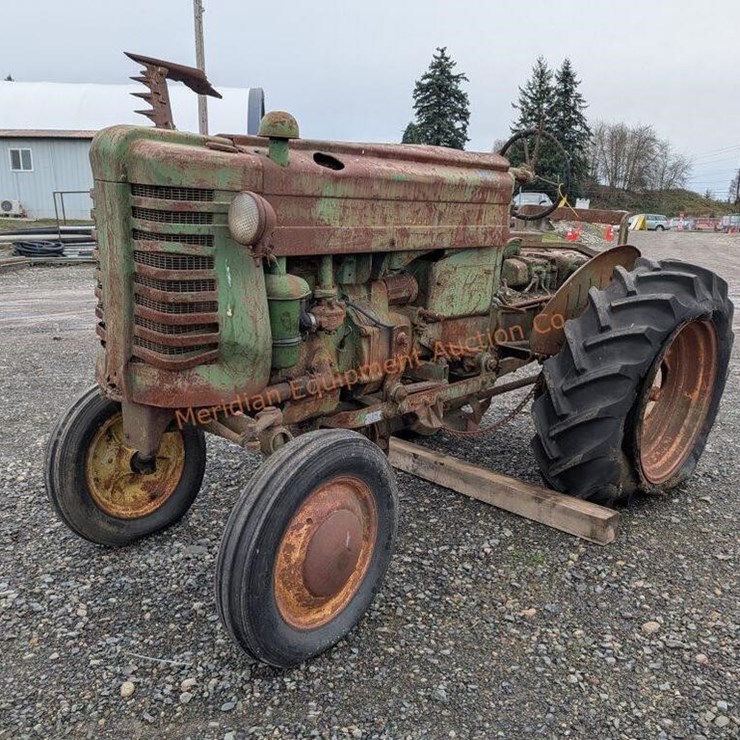 JOHN DEERE M