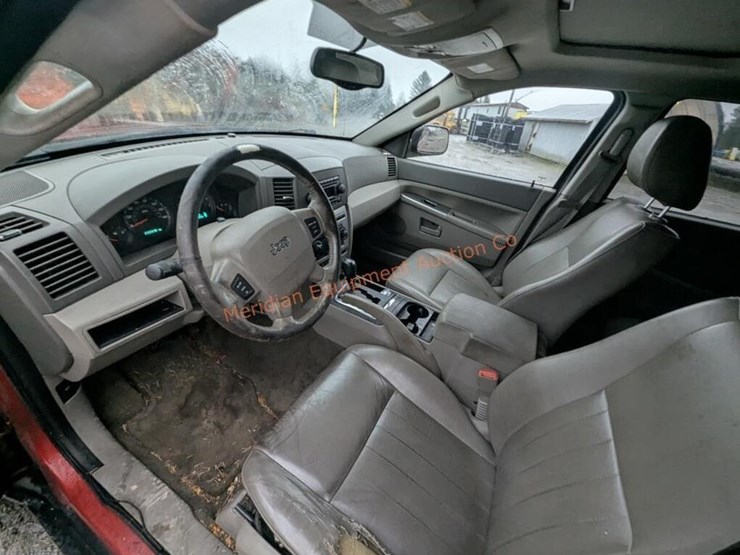 jeep-grand-cherokee-laredo-image-17