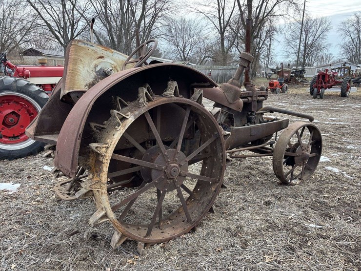 mccormick-deering-wk-40-parts-tractor-image-14