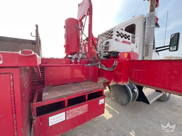 2015-kenworth-t880-image-25