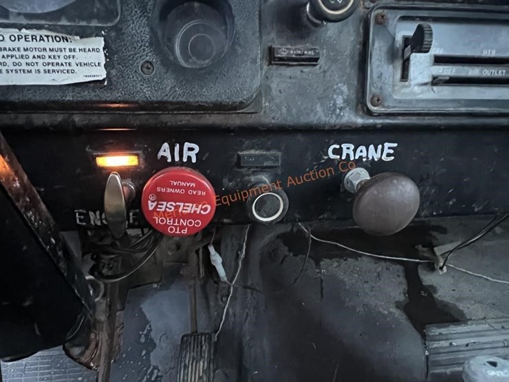 1988-international-s1700-image-30