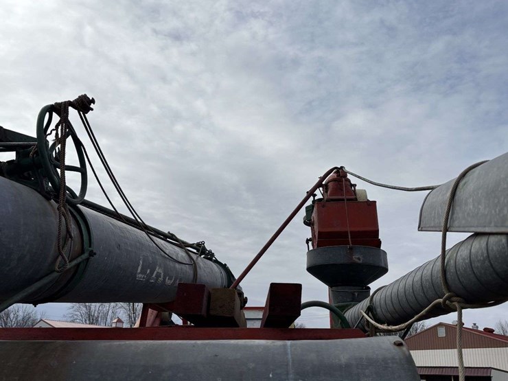 case-28x46-thresher-on-steel-image-35