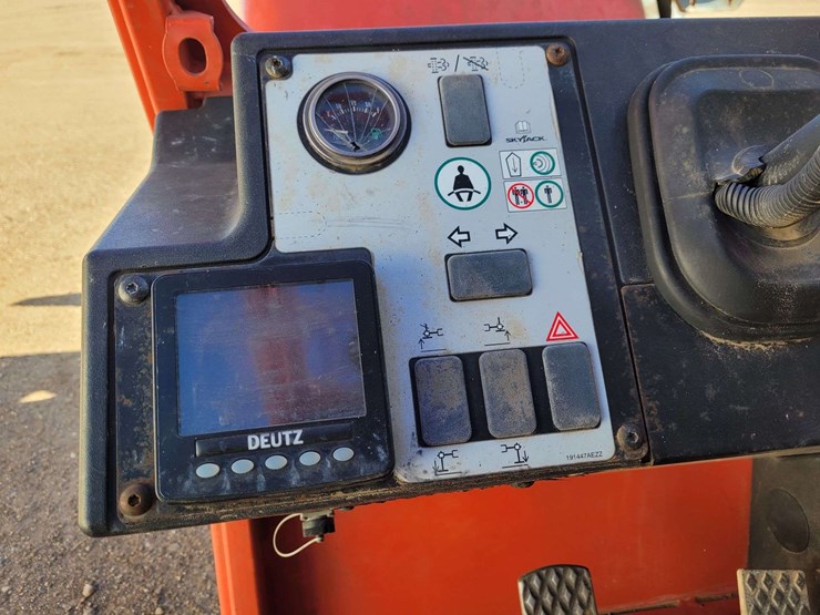 skyjack-sj643th-image-20