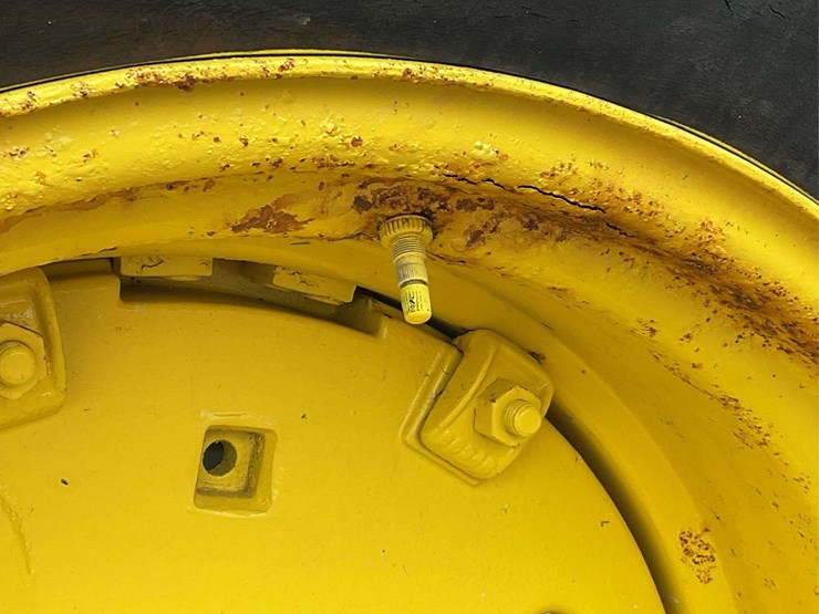 john-deere-70-image-14