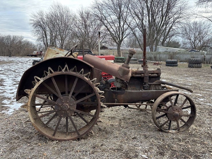 mccormick-deering-wk-40-parts-tractor-image-4