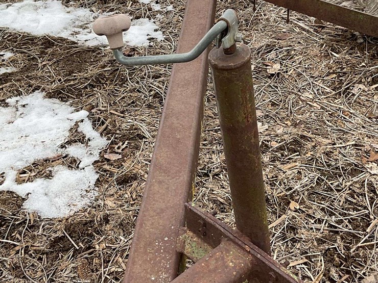 john-deere-28-image-22