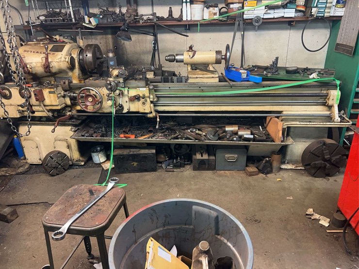 large-lathe-and-lathe-supplies-image-1