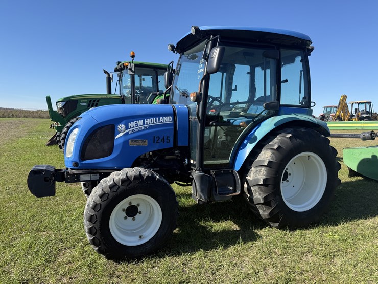 new-holland-boomer-47-image-1