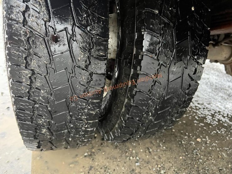 ford-f350-xlt-image-16