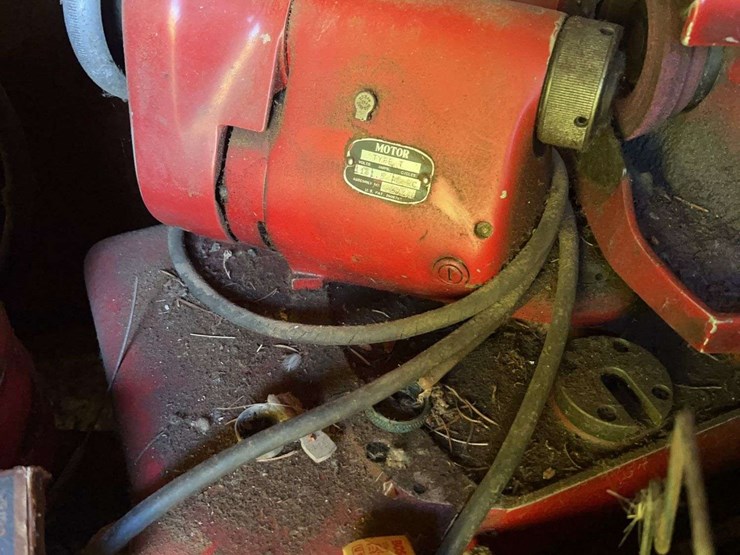 contents-of-workbench-image-11