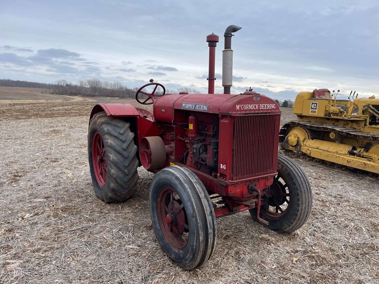 mccormick-deering-w-30-wide-front-on-rubber-image-8