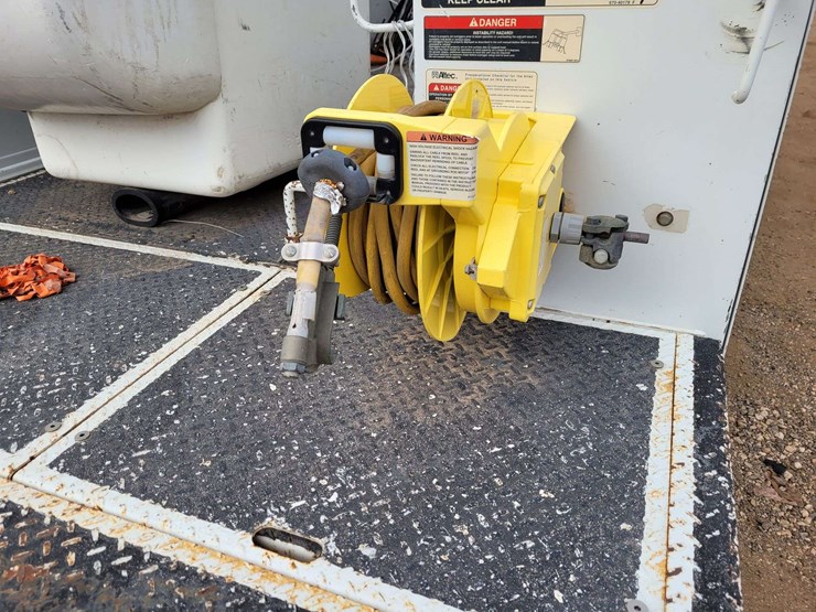 2012-ram-5500-chassis-regular-cab-2d-bucket-truck-image-8