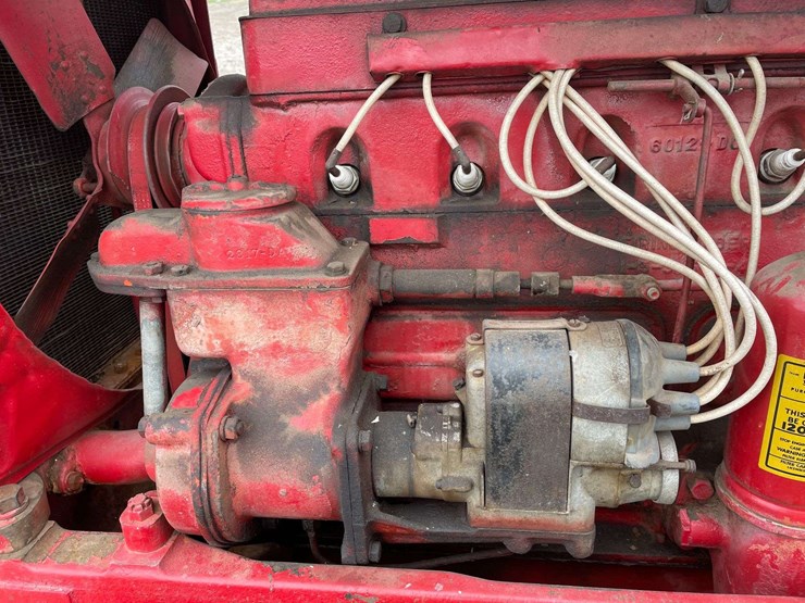 mccormick-deering-wk-40-wide-front-on-rubber-image-28