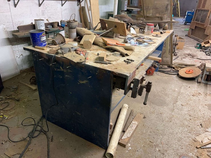 contents-of-wood-working-room-image-27