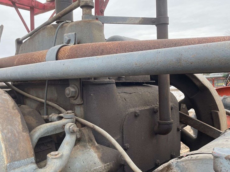 rumley-25-40-wide-front-on-steel-image-37