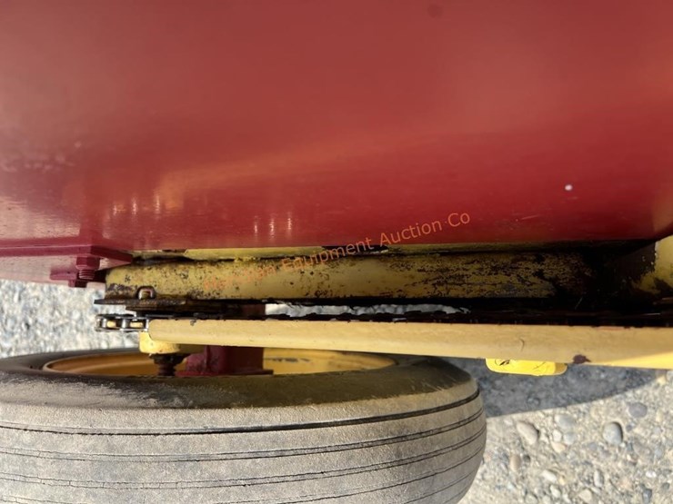 new-holland-69-image-8