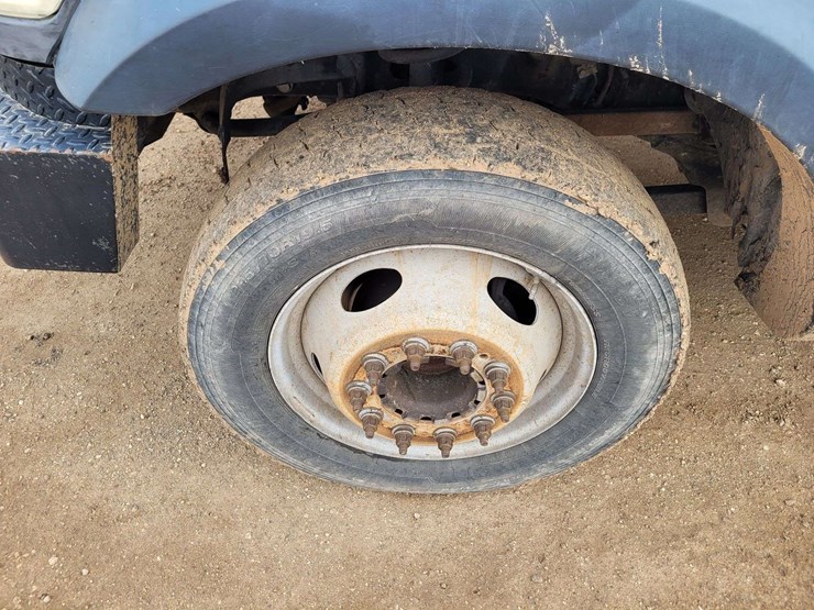 2012-ram-5500-chassis-regular-cab-2d-bucket-truck-image-16