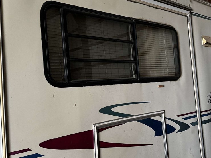 coachmen-catalina-lite-hw-22'-travel-trailer-image-37