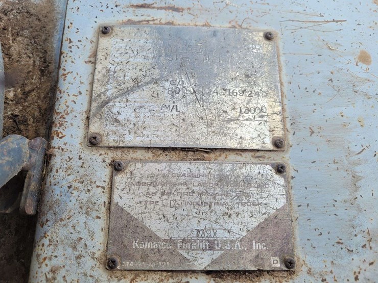 komatsu-forklift-image-12