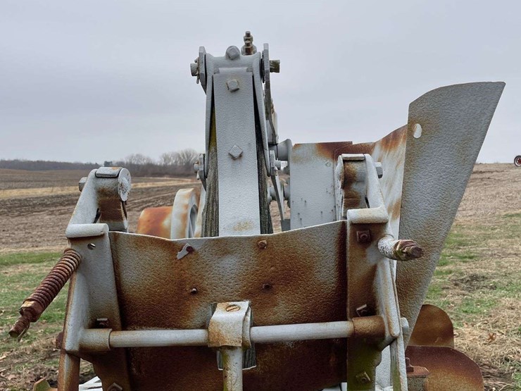 vintage-bale-press-on-steel-image-19