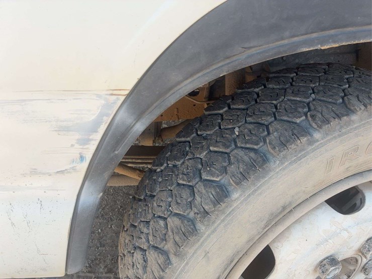 2006-isuzu-nqr-image-31