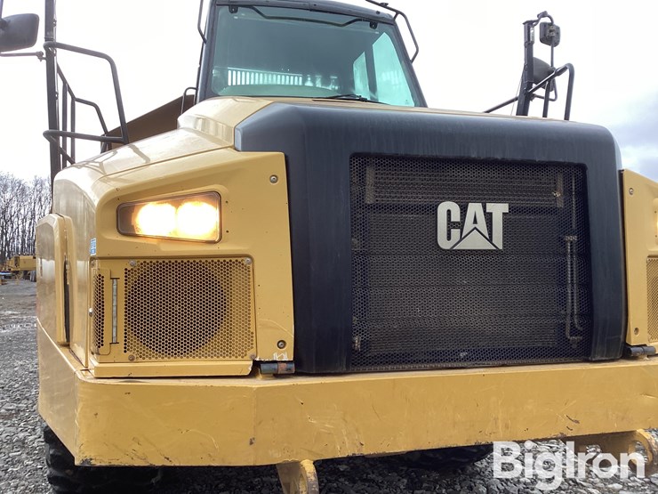 2017-caterpillar-745c-image-12