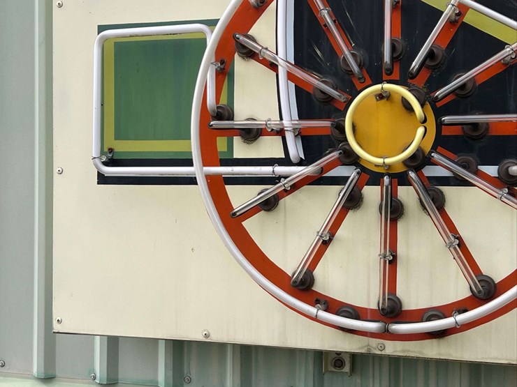 steam-engine-neon-sign-image-5