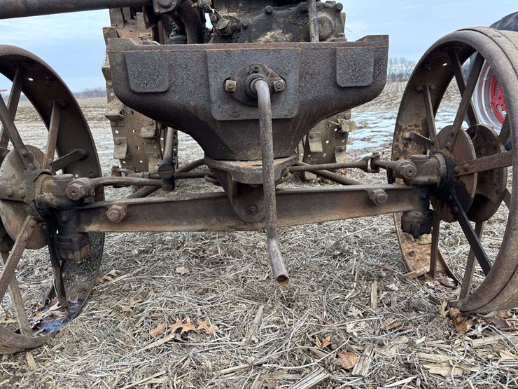 mccormick-deering-wk-40-parts-tractor-image-24