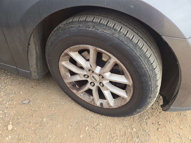 2014-ford-taurus-se-sedan-4d-image-7