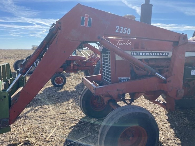 case-ih-2350-image-3