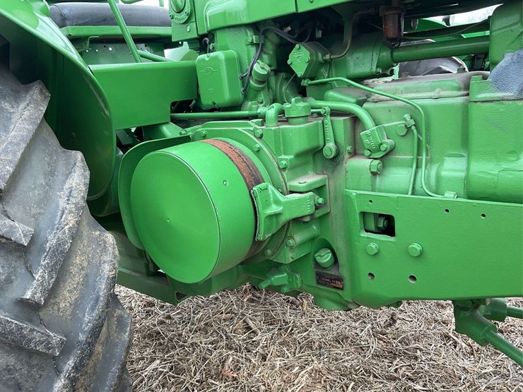 john-deere-70-image-39