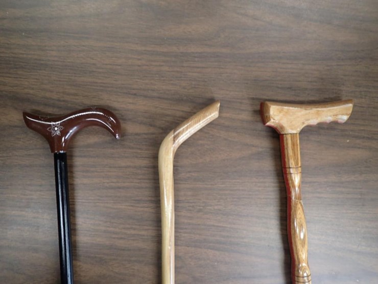 custom-carved-walking-stick/cane---qty---3---tag-#-9638-image-2