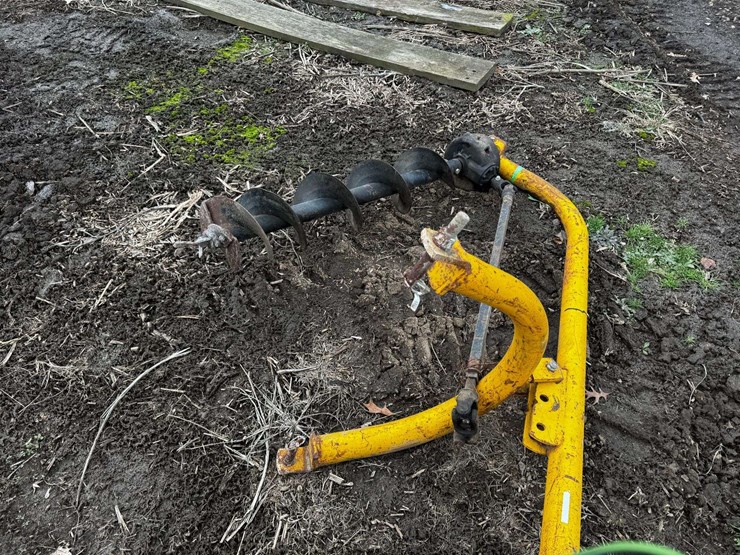9"-pto-3-pt-post-hole-digger-image-2