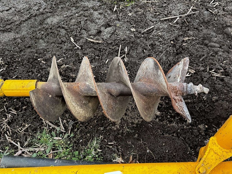 12"-pto-3-pt-post-hole-digger-image-2