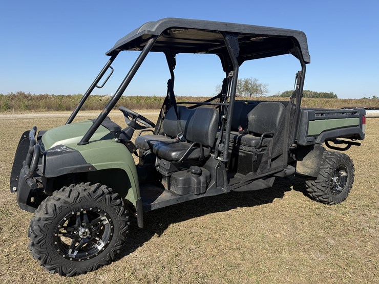 2023-john-deere-xuv-825m-s4-image-1