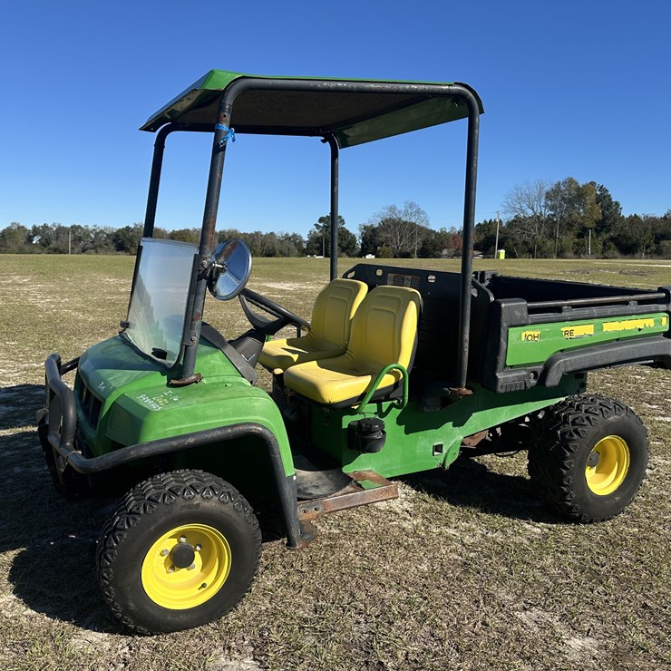 JOHN DEERE GATOR